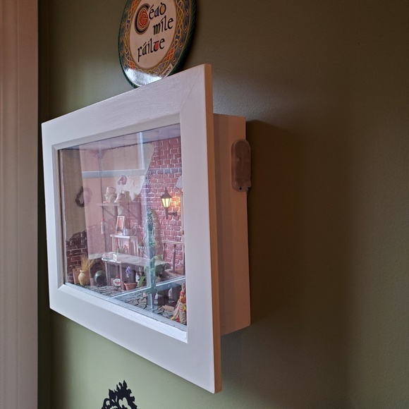 Miniature Gardener Shed | With Working Light | Potting Shed Diorama | Shadow Box - Picture 12 of 13